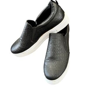 Lulus Crocodile Embossed Croc Platform Slip On Sneaker/ Flats Black Sz 11